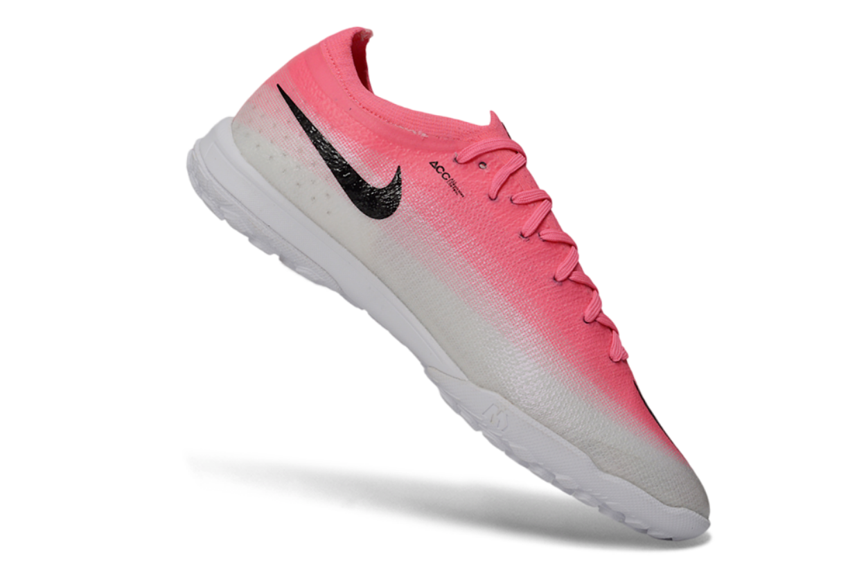 Vapor 17 Elite TF - World Cup 'Breakout' Pack